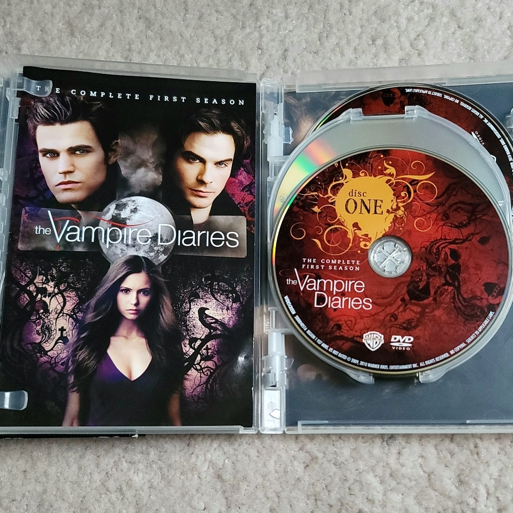 DVD - The Vampire Diaries Season One - 5 discs